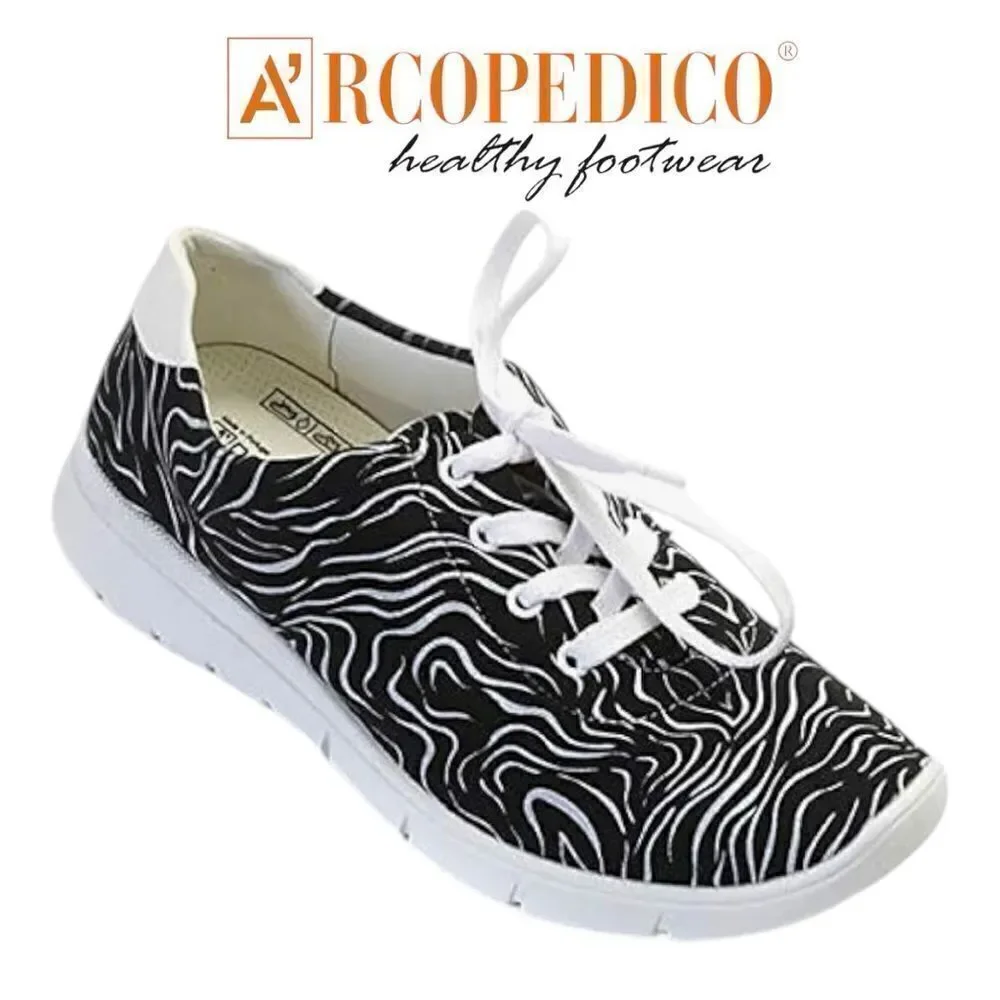 ARCOPEDICO Women’s L76 Lace-Up Sneakers in the Size 41/9.5-10 US in Black/White